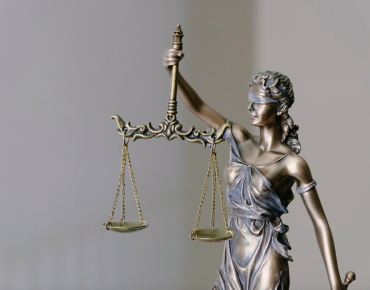 How to become a lawyer in Canada